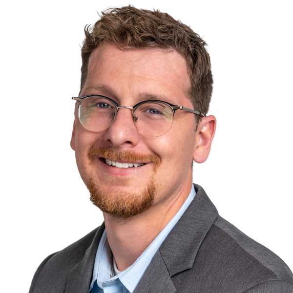 Brady Drake headshot
